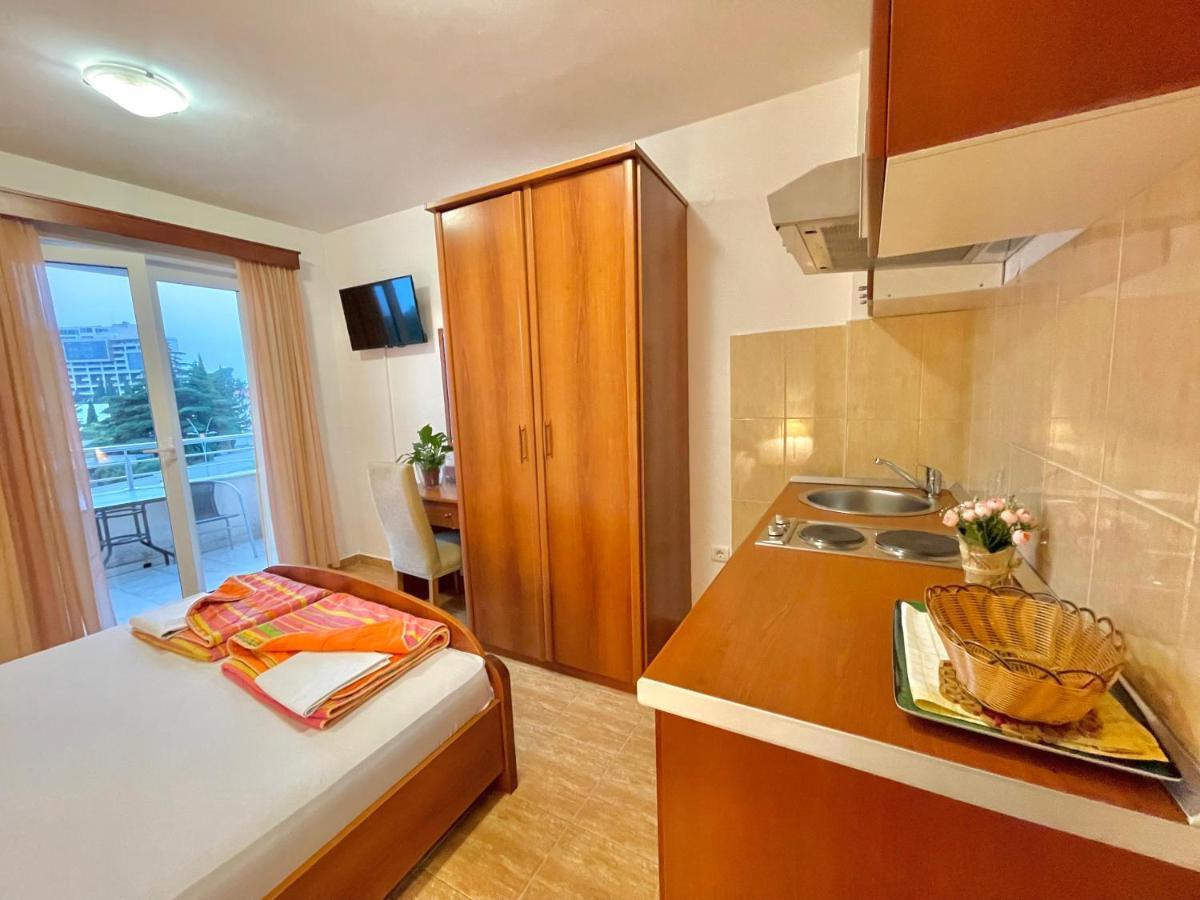 Apartments Boreta Becici Budva Exterior photo